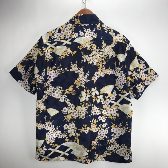 Tori Richard Mens Vintage Hawaiian Button Top - Picture 5 of 5